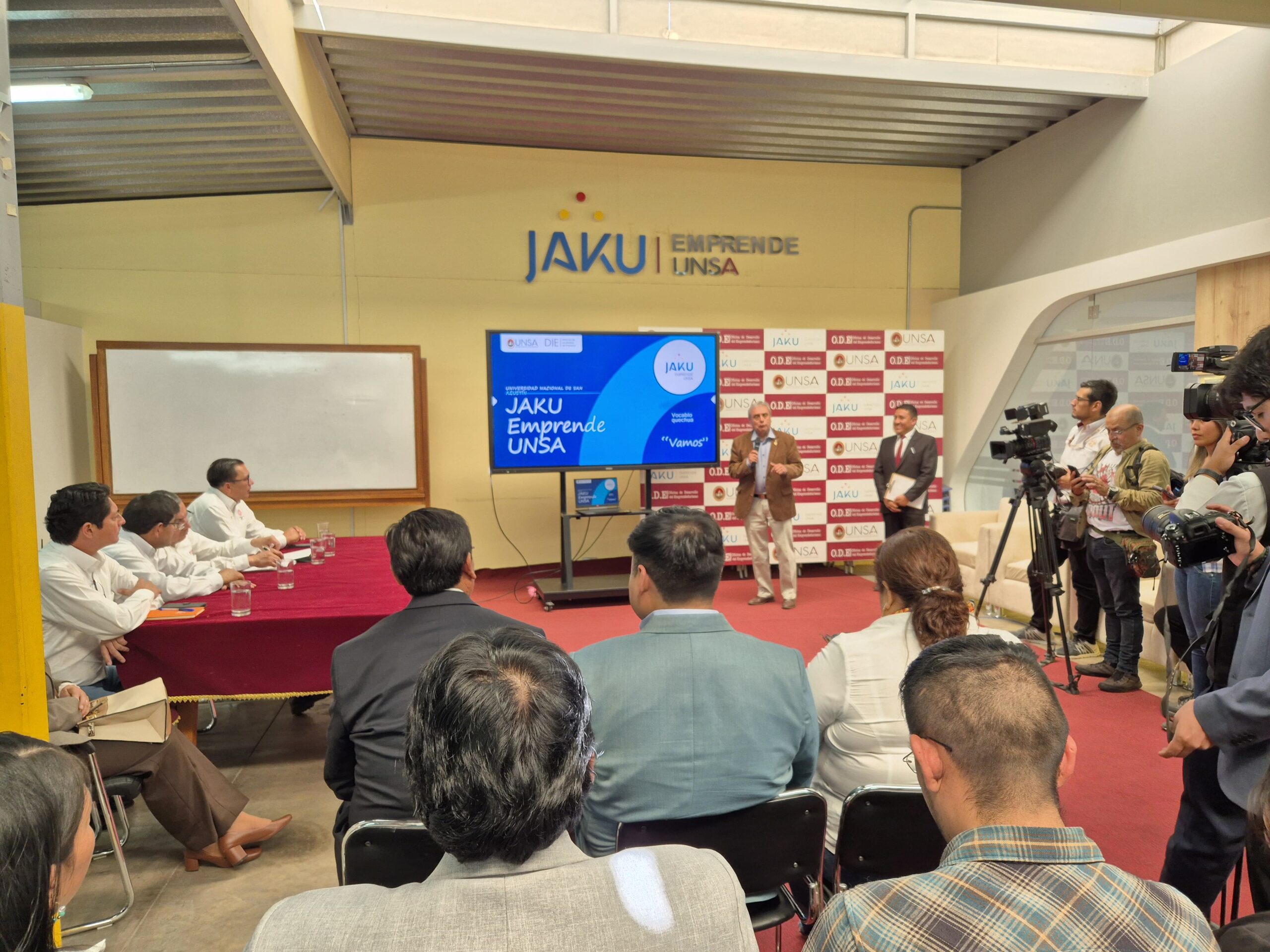 UNSA impulsa Hackathon verde