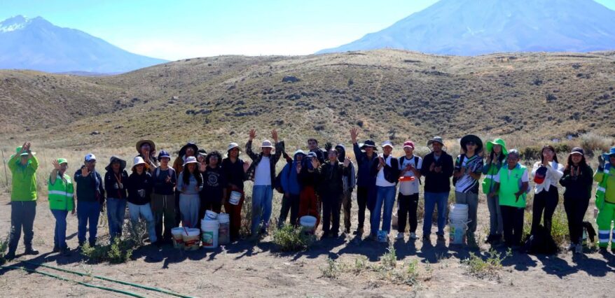 Jornada de riego impulsa la recuperación del Bosque-Arboretum Urbano Mariano Melgar