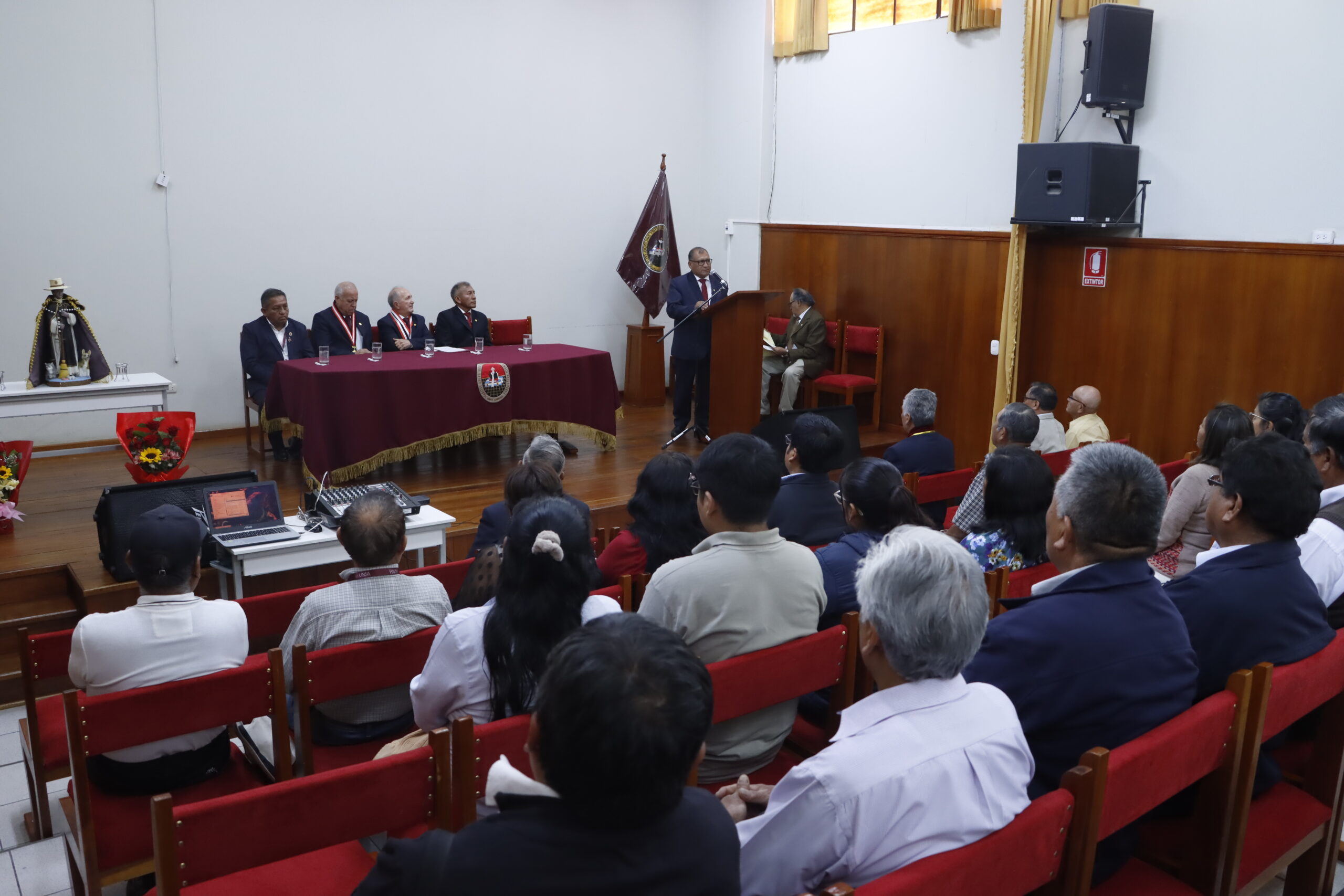 UNSA reconoce 53 años de labor de la Subunidad de Conserjería y Limpieza