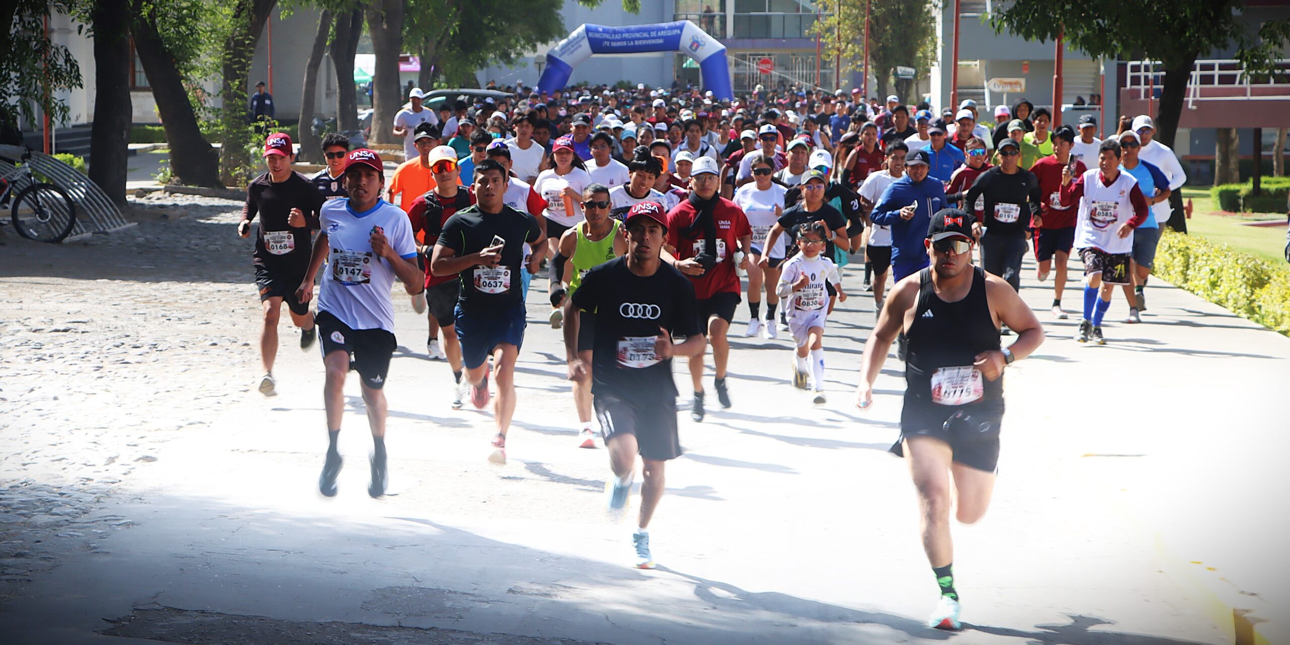 Más de 700 corrieron por la salud mental
